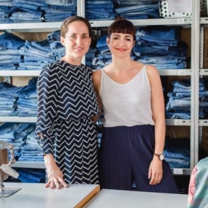 Hanna Charlotte (Lotte) Erhorn und Constanze (Conny) Kopp haben Bridge and Tunnel als Social Fashion Label in Hamburg gegründetund