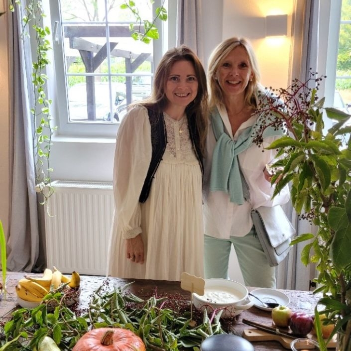 Ewa Helena Martin und Anette Bethune bei der Eröffnung des Shops von Mama Bear